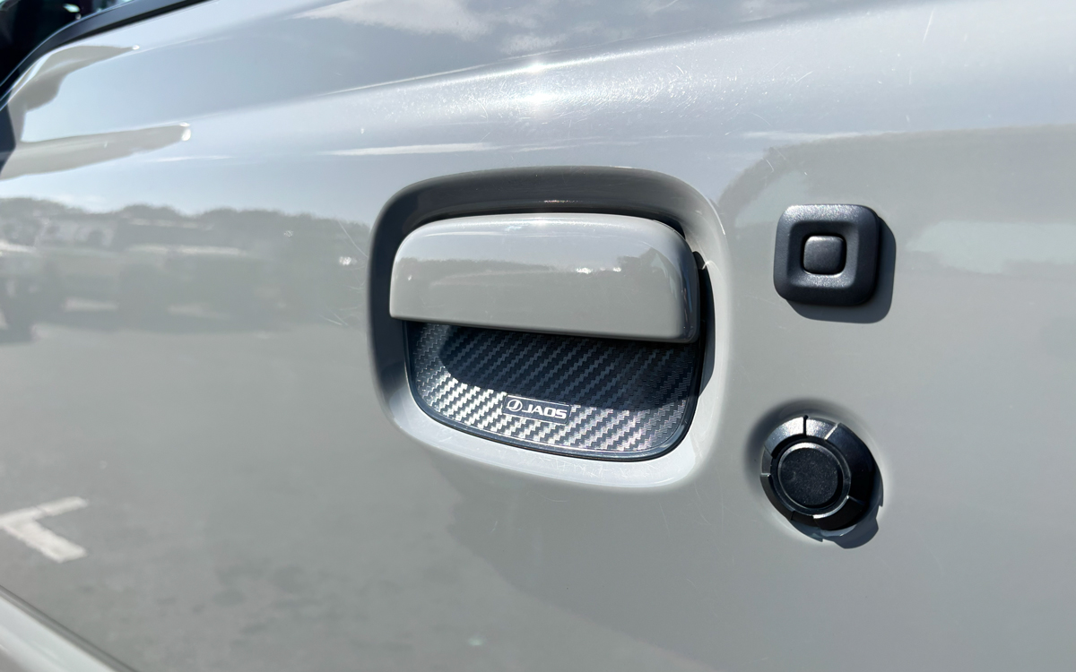 【ジムニー専用設計】ドアハンドルの周りの引っ掻きキズを防止するドアハンドルプロテクターを9選